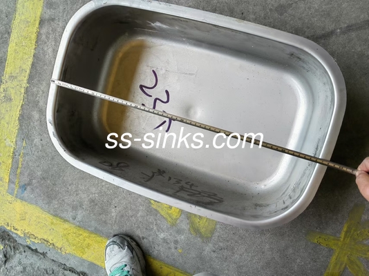 캐비닛 하부 장착 스테인레스 스틸 부엌 싱크 220mm 깊이 싱크 공급 업체 및 제품 깊이 220mm