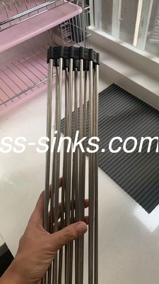 18 가이즈 수작업 부엌 싱크대 후방 또는 중앙 배수 배치 220mm 그릇 깊이